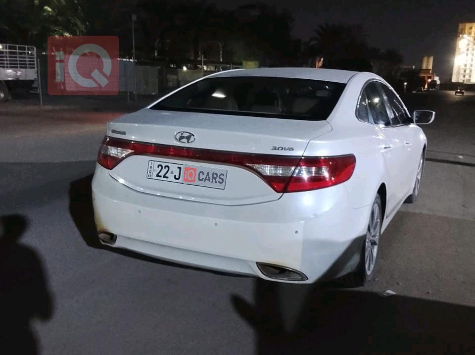 هيونداي أزيرا